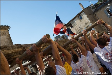 Arbre de mai - Cucuron 2017 IMG_8326 Photo Patrick_DENIS