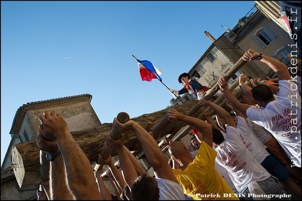 Arbre de mai - Cucuron 2017 IMG_8331 Photo Patrick_DENIS