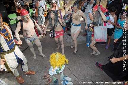 Avignon OFF 2015 parade IMG_7389 Photo Patrick_DENIS