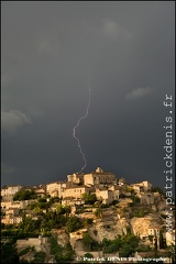 Orage sur Gordes