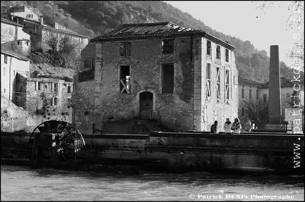 Fontaine vaucluse - 2003 IMG_1703r Photo Patrick_DENIS