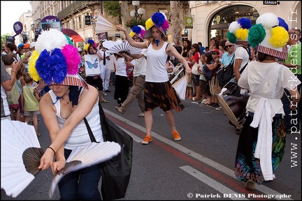 Avignon OFF 2012 parade IMG_3367 Photo Patrick_DENIS