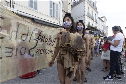 Parade OFF Avignon IMG 1225 Photo Patrick DENIS