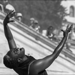 Bintou Dembélé - G.R.O.O.V.E. @ festival Avignon | 05.07.2023